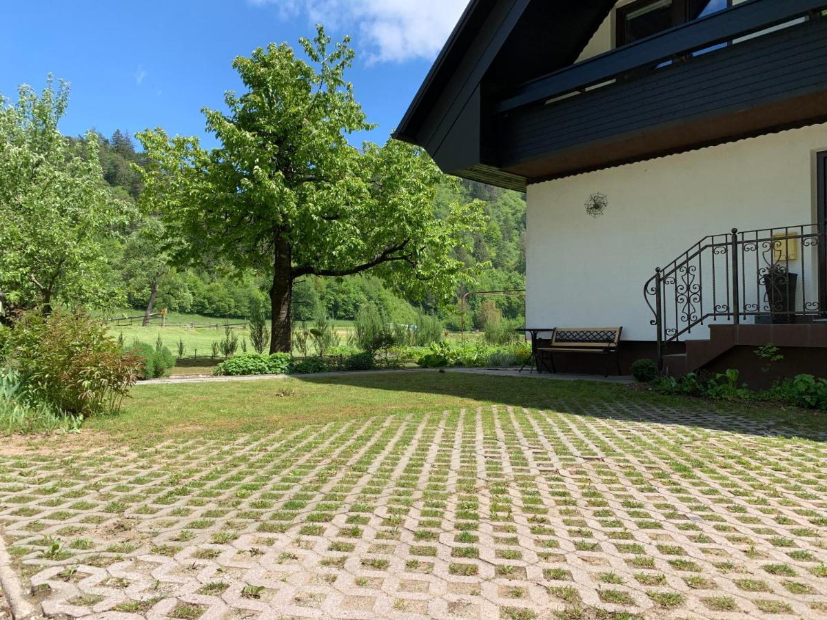Villa Entire House Iris & Arnika Bled Exterior foto
